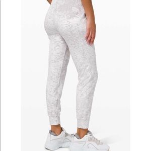 FLASH SALE! Lululemon White Velvet Jogger